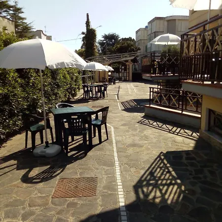 Aparthotel Paeonia 3*