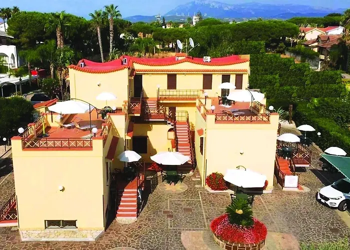 Paeonia Aparthotel 3*
